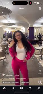 She so pretty - Porn Videos & Photos - EroMe