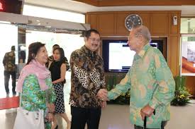 Siti harjanti rukmana (tutut soeharto). Keluarga Cendana Serahkan Dokumen Penting Presiden Soeharto Ke Negara