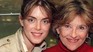 Julie andrieu voit la vie en rose. L Actrice Nicole Courcel La Mere De Julie Andrieu Est Decedee Lci