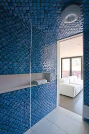 Blue walls in the bathroom can give off a cool, blissful effect. 35 Cobalt Blue Bathroom Tile Ideas And Pictures 2021