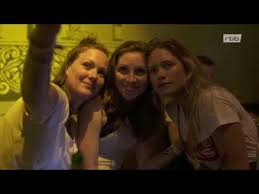 Fisch Sucht Fahrrad Berlins Grosste Single Party Rbb Berlin Bei Nacht Erfahren Youtube