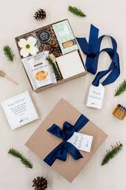 Best Corporate Gifts Ideas Client Gifts Kraft And Navy Real Estate Client Appreciation Gift Boxes Curate Giftsdetective Com Home Of Gifts Ideas In Gift Box Design Client Appreciation