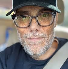 Used Outback manual transmission vs 3.6R trim