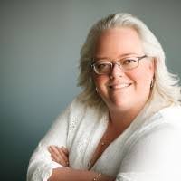 Jaclyn Pope's Instagram, Twitter & Facebook