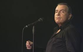 Retrouvez pour la première fois l'essentiel de bernard lavilliers dans un coffret contenant une sélection de 14 albums studio dont le très rare le. Bernard Lavilliers Photos News And Videos Trivia And Quotes Famousfix