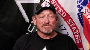 Un veterano del ejército pasa de estar al borde de la muerte a tener nuevas  esperanzas tras ver Fox News sobre un tratamiento.