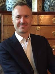 The Benefits of Buying Antiques