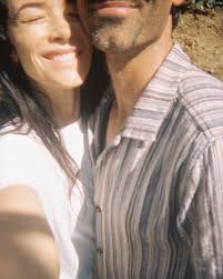 I kick & I stretch. Brussels. 🎞️ Happy Birthday Heidi. 🏄🏻‍♀️ Farmer in  the dell. 👨🏻‍🌾 Light being. 🕊️