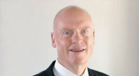 Robert Dyson's Instagram, Twitter & Facebook