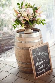 Another 20 Rustic Wine Barrels Wedding Decor Ideas Weinfass Hochzeit Hochzeit Rustikal Rustikale Hochzeits Deko