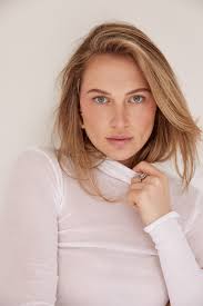 Lottie Hill's Instagram, Twitter & Facebook