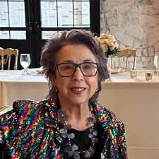 We visited Dayton Ohio Aullwood Audubon park/farm to see Thomas Dambo's  giant trolls. The farm is lovely and the trail is a beautiful nature walk  with delightful surprises along the way. ❤️