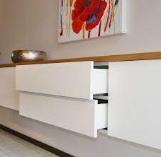 Sideboard hängend sideboard hängend schrank wohnzimmer flur weiß hochglanz, diy sideboard ikea hack vida nullvier, design sideboards boconcept, madia componibile sospesa in xeramica con. Esszimmer Sideboard Hangend