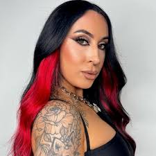 Holly Isabella Munro (@hollyizzy_) • Instagram photos and videos