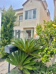 Hind Aineb (@hindaineb) · Marina del Rey, CA