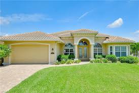 2905 Sw 39th St Cape Coral Fl 33914 Mls 218072627 Zillow Open Concept Home Dream House Plans House Layouts