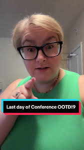 Last Day Conference Outfit Ideas