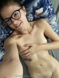 💦Pretty Pink Pussy Up Close And Squirting💦 (onlyfans drama update)  -IzzyHellbourne