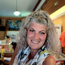 Brad, the Property Brothers and a makeover — what could be better? Watch  Brad Pitt and Drew and Jonathan Scott tonight