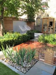 Simple And Fresh Small Backyard Garden Design Ideas 38 Small Backyard Garden Design Small Backyard Gardens Small Backyard Landscaping