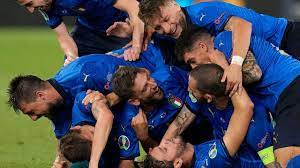 Sans forcer, l'italie a défait dimanche le pays de galles pour s'adjuger la première place du groupe a. Prbj7qvi4sw4gm
