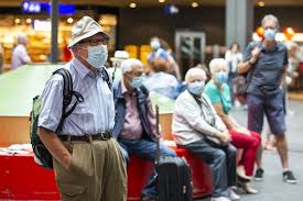Maskenpflicht im freien, verbot von privaten treffen mit mehr als zehn personen, schliessung von discos und verbot von kontaktsport: In Den Verkehrsmitteln Der Zvb Herrscht Bezuglich Maskenpflicht Solidaritat
