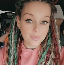 Alana Buckner's Instagram, Twitter & Facebook