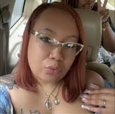 Lori Pauly's Instagram, Twitter & Facebook