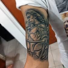 Los apóstoles san pedro y san pablo me defenderán. 89 Tatuajes De Angeles Guardianes O De La Guarda Con El Significado