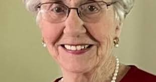 Sandra Foreman's Instagram, Twitter & Facebook