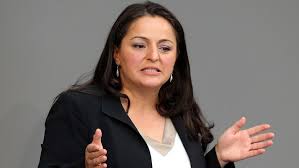 Amira mohamed ali‏подлинная учетная запись @amira_m_ali 18 ч18 # nichtegalwerregiert : Linke Politikerin Dagdelen Erdogan Ist Eine Personifizierte Fluchtursache Archiv