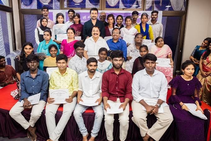 ஸ்ரீ சிவகுமார் கல்வி அறக்கட்டளையின் 47-வது ஆண்டு விழா: ஓவியர் ஜீவானந்தனுக்கு ரூ.1 லட்சம் விருது; மாணவர்கள், கல்வி அமைப்புகளுக்கு ரூ.13.78 ...