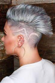 Discover New Looks With Mohawk For Women Hairstyles Womens Hairstyles Mohawk Haircut Mohawk Hairstyles