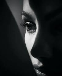 Black And White Photos Of Faces In Shadows Pin By Wolfgang Kovacek On Photorama Black And White Portraits Portrait Shadow Photography