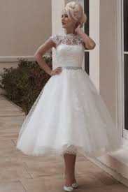 From short beach wedding dresses to frocks perfect for the courthouse, you'll find a dress for every size and wedding style. Short Wedding Dresses For Modern Brides Babyonlinedress De