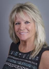 Danielle Hix's Instagram, Twitter & Facebook