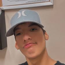 Val.luna.✨ (@val72793) är LIVE