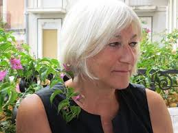 I was saddened to learn that Joy Schaverien has died. A Jungian analyst,  she will be remembered chiefly for her work