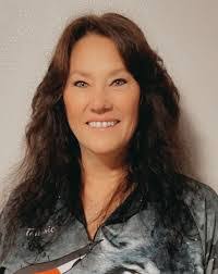 Beth Altizer's Instagram, Twitter & Facebook