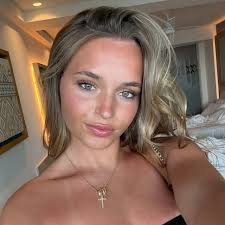 stella henderson (@stelllahenderson) • Instagram photos and videos