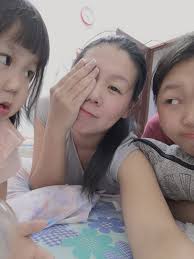 丢回昨晚的对话💬 爸：什么时候回去新加坡我：我都辞职了，回来顾孩子爸：哎呀，孩子还小，先回去工作，孩子大了就会跟你回去了