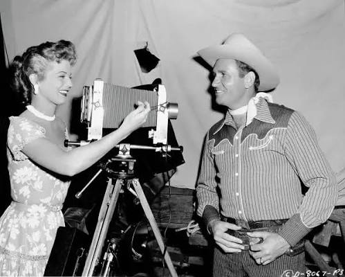 Gene Autry and Gail Davis Print, 1953. Art Prints, Posters & Puzzles from  Fine Art Storehouse