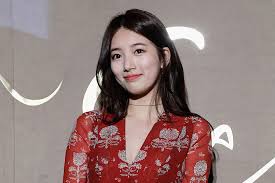 Suzy hid her face, but she still shone! All About Lee Min Ho S Ex Girlfriend Bae Suzy Age Facts Drama Lists Weight Loss Etc Channel K