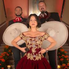 2 707 409 tykkäystä · 525 104 puhuu tästä. Pepe Aguilar Defends His Daughter From Malicious Comments Explica Co