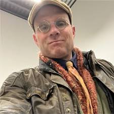 Pruning large urban trees gently, before they become dysfunctional, with  benign damage, will prevent you from having to prune them as a last resort  later, causing detrimental damage. You'll end up… |