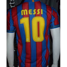 Jun 22, 2021 · si le fait de voir messi continuer sous son maillot de toujours est forcément une bonne nouvelle, ça ne l'est pas forcément pour les comptes barcelonais. Maillot Replique Fcb Barcelone N 10 Messi Taille S Unicef Argus Foot Sports