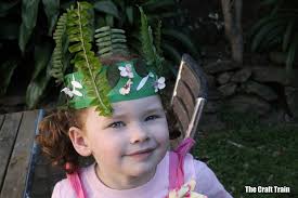 Whether you're the birthday boy or queen for the day, a crown is the perfect accessory for every event! Flower Crown Kids Can Make The Craft Train