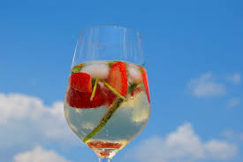 Lillet Vive Und Lillet Buck Das Sind Unsere Sommergetranke Lillet Lillet Berry Und Lillet Vive