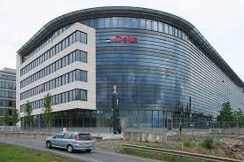 Bank of luxemburg, luxemburg, wi. Langer Banker Inges Idee
