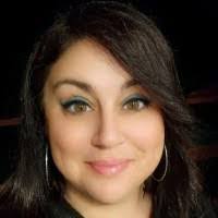 Laura Midkiff's Instagram, Twitter & Facebook